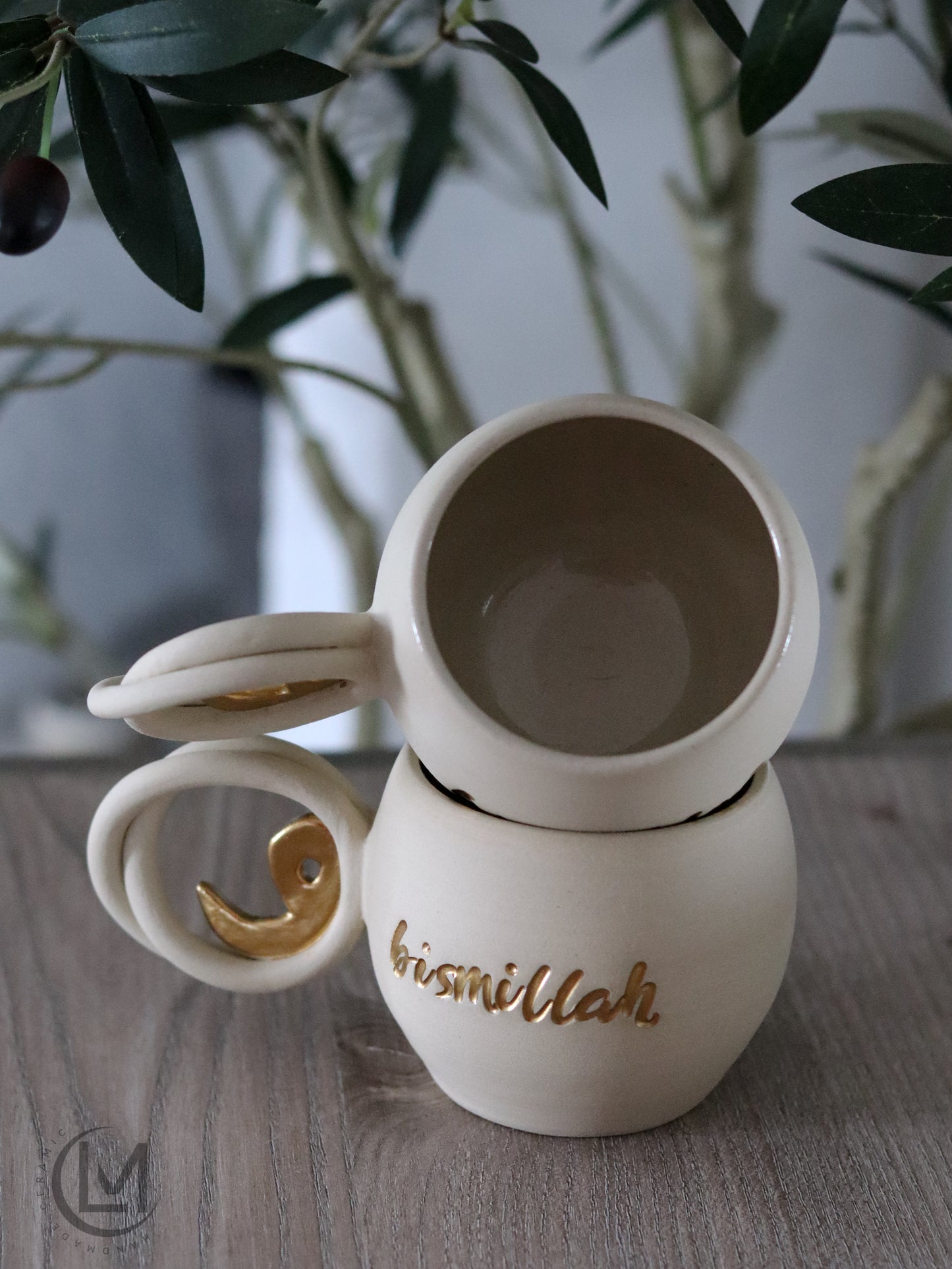 Bismillah Tasse mit VaV Henkel in beige/gold