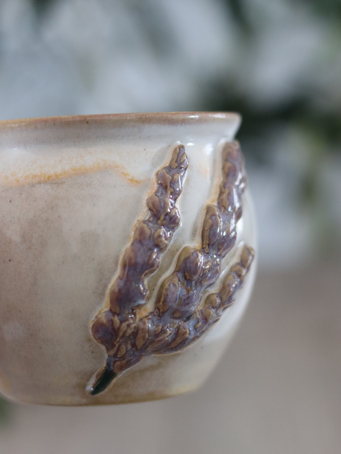 Handgetöpferte Lavendel Tasse